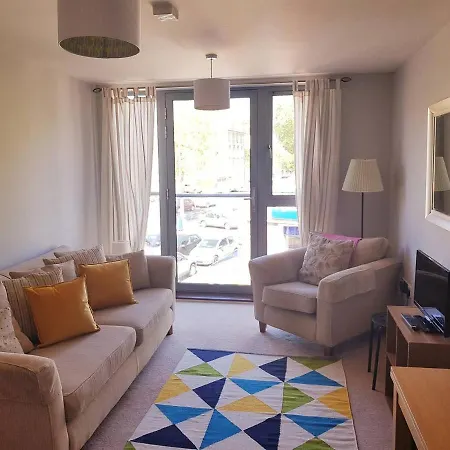 Comfortable 2 Bedroom Bristol